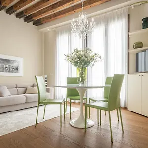 santa-fosca-design-apartment-rr.hotelinveneto.com/